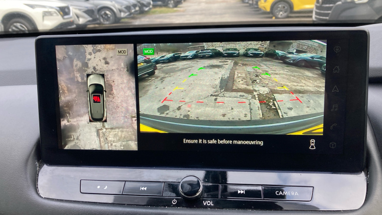 Nissan Qashqai 1.3 DiG-T MH N-Connecta 5dr Petrol Hatchback